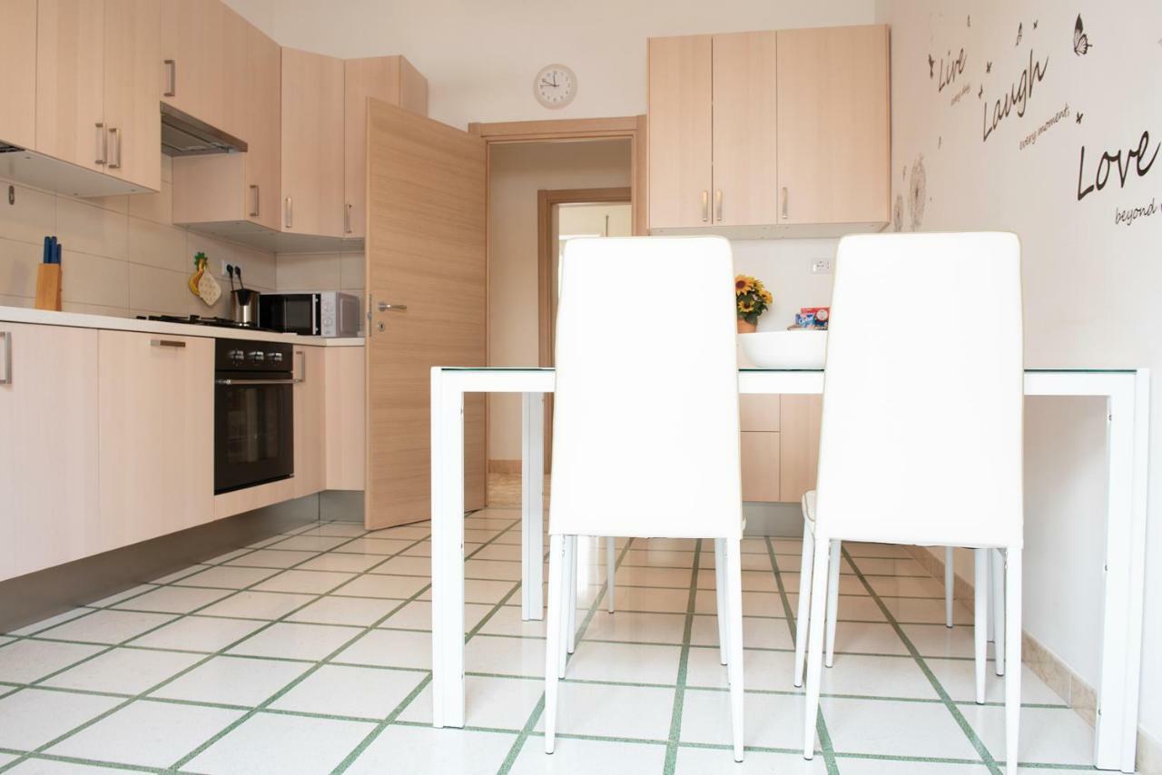 Michelangelo Apartment 奇维塔韦基亚 外观 照片